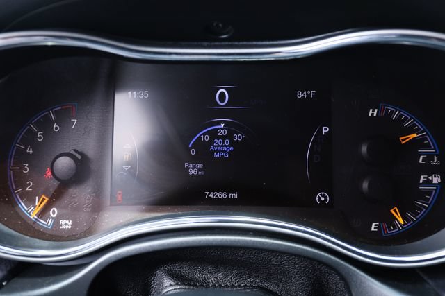 Used 2020 Jeep Grand Cherokee Laredo AWD/4WD image 36