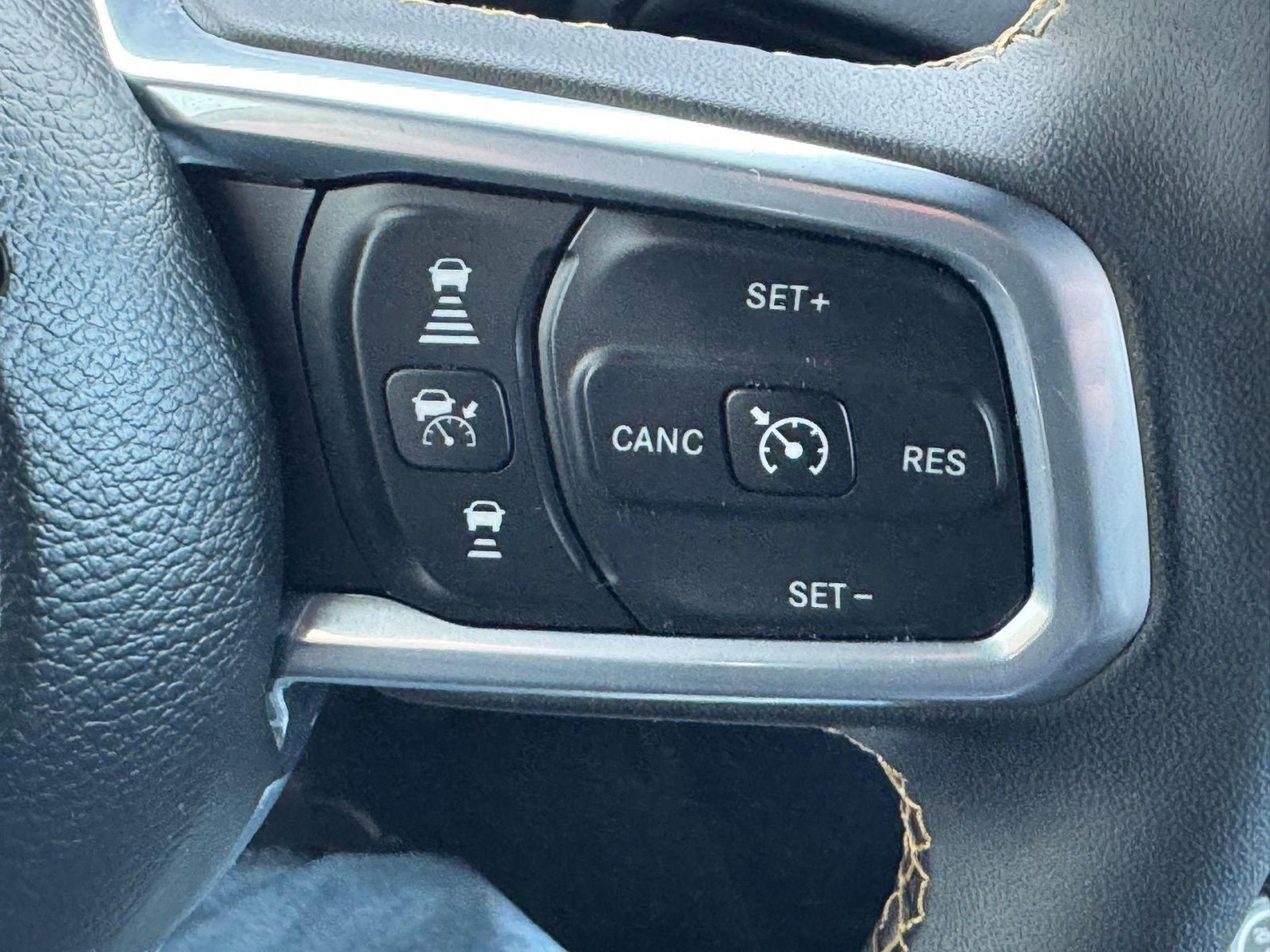 Used 2024 Jeep Wrangler Sahara w/ Technology Group AWD/4WD image 26