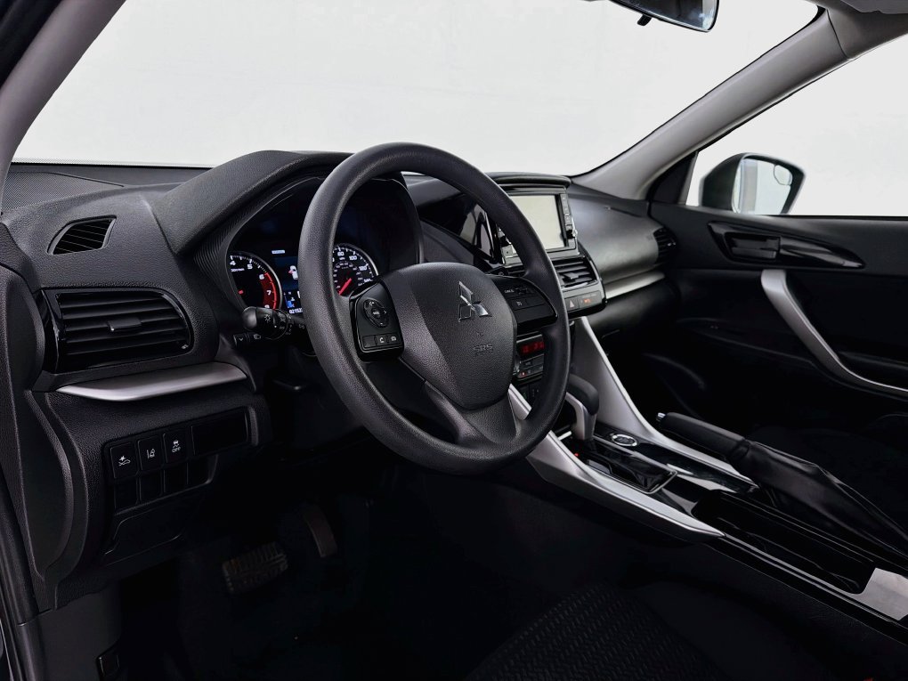 Used 2023 Mitsubishi Eclipse Cross ES AWD/4WD image 14