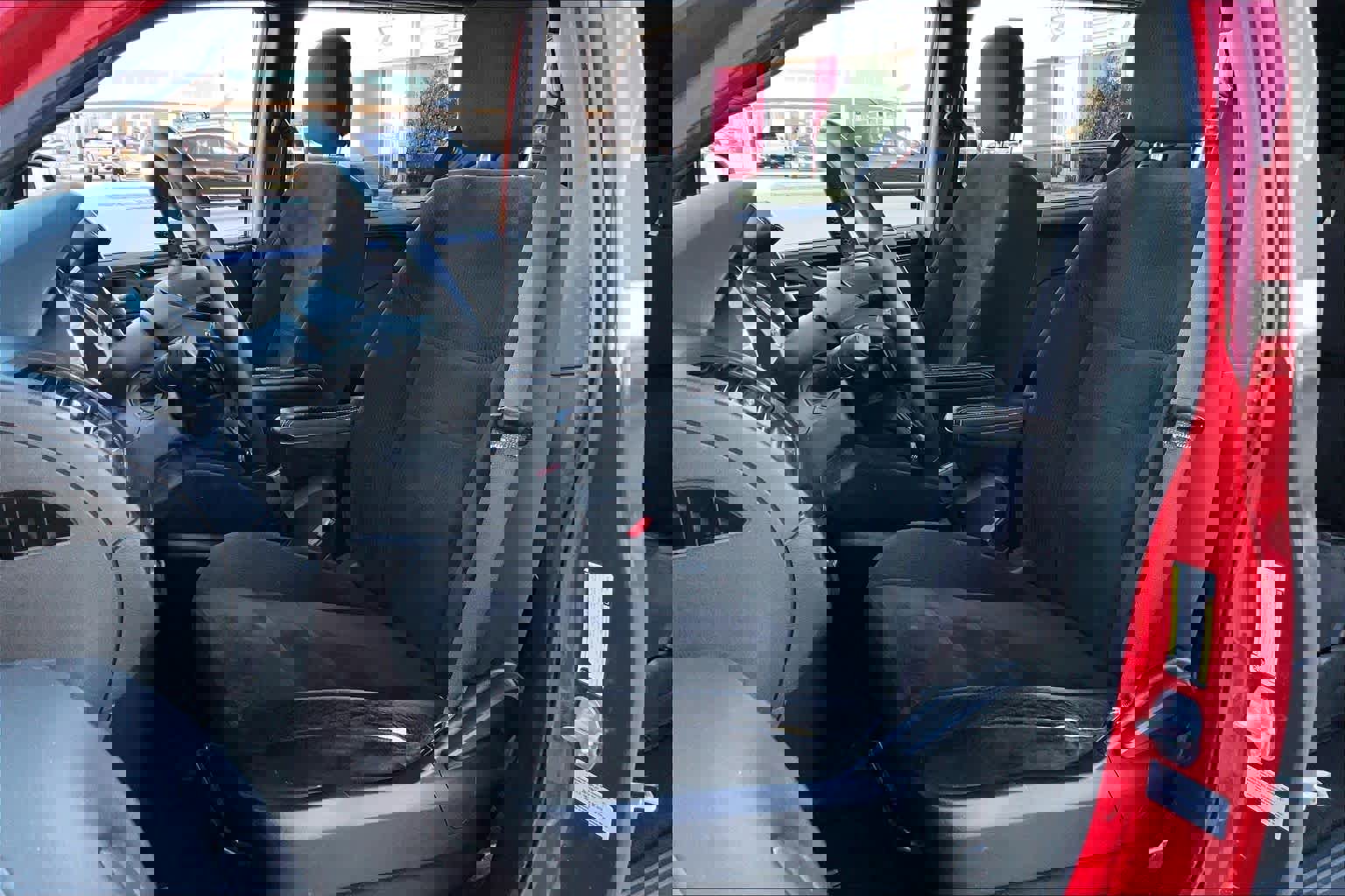 Used 2016 Dodge Grand Caravan SE image 6