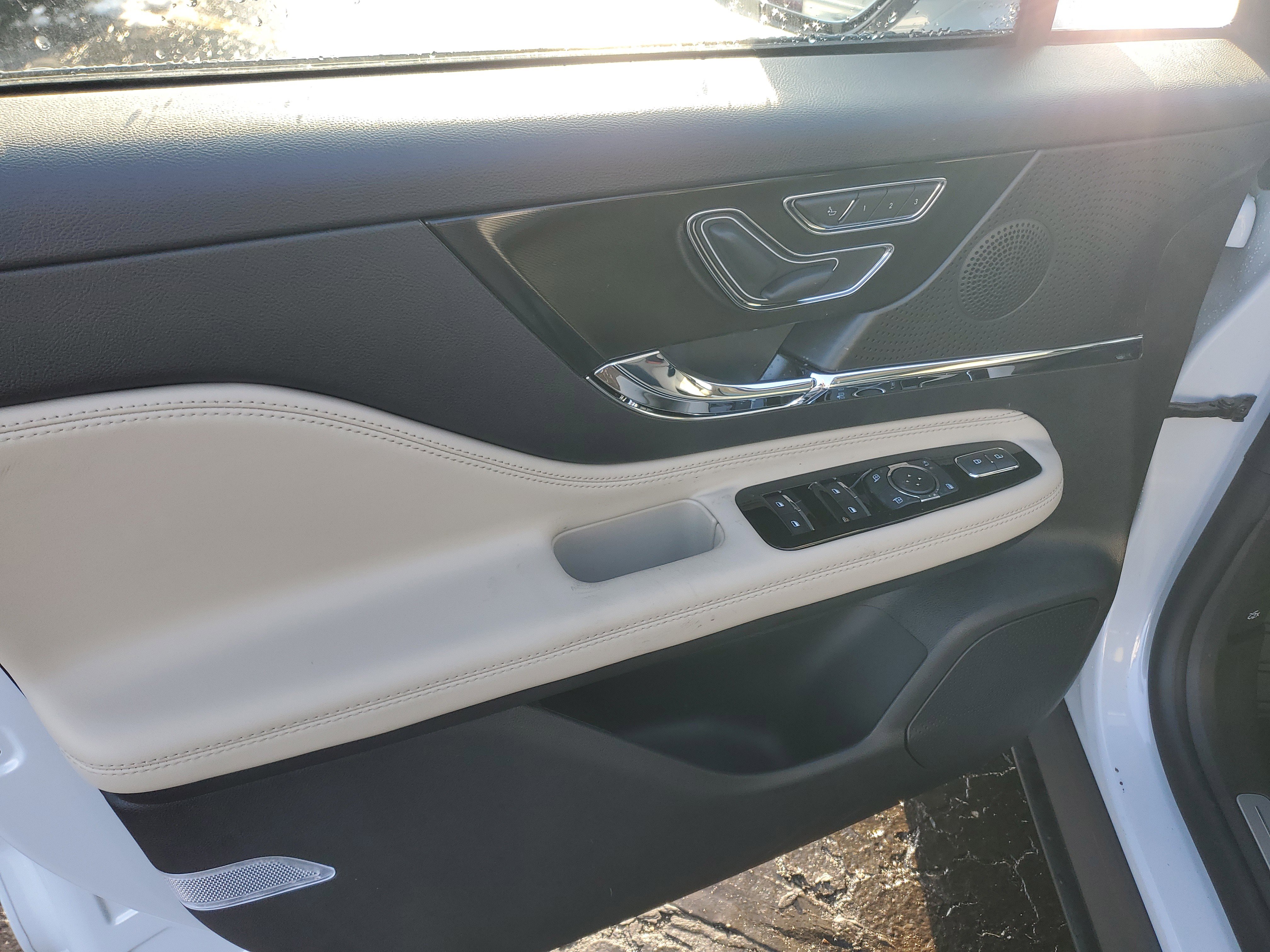 New 2026 Lincoln Corsair Reserve w/ Jet Appearance Package image 8