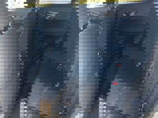 Used 2019 Nissan Rogue SV image 14