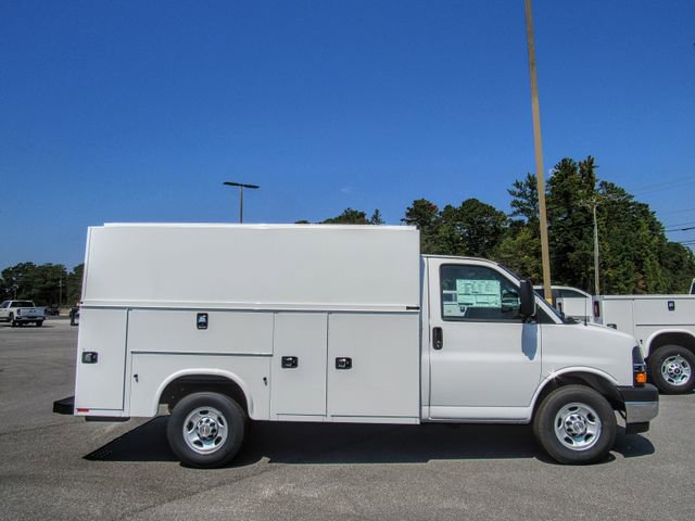 New 2025 Chevrolet Express 3500 w/ Power Convenience Package image 3