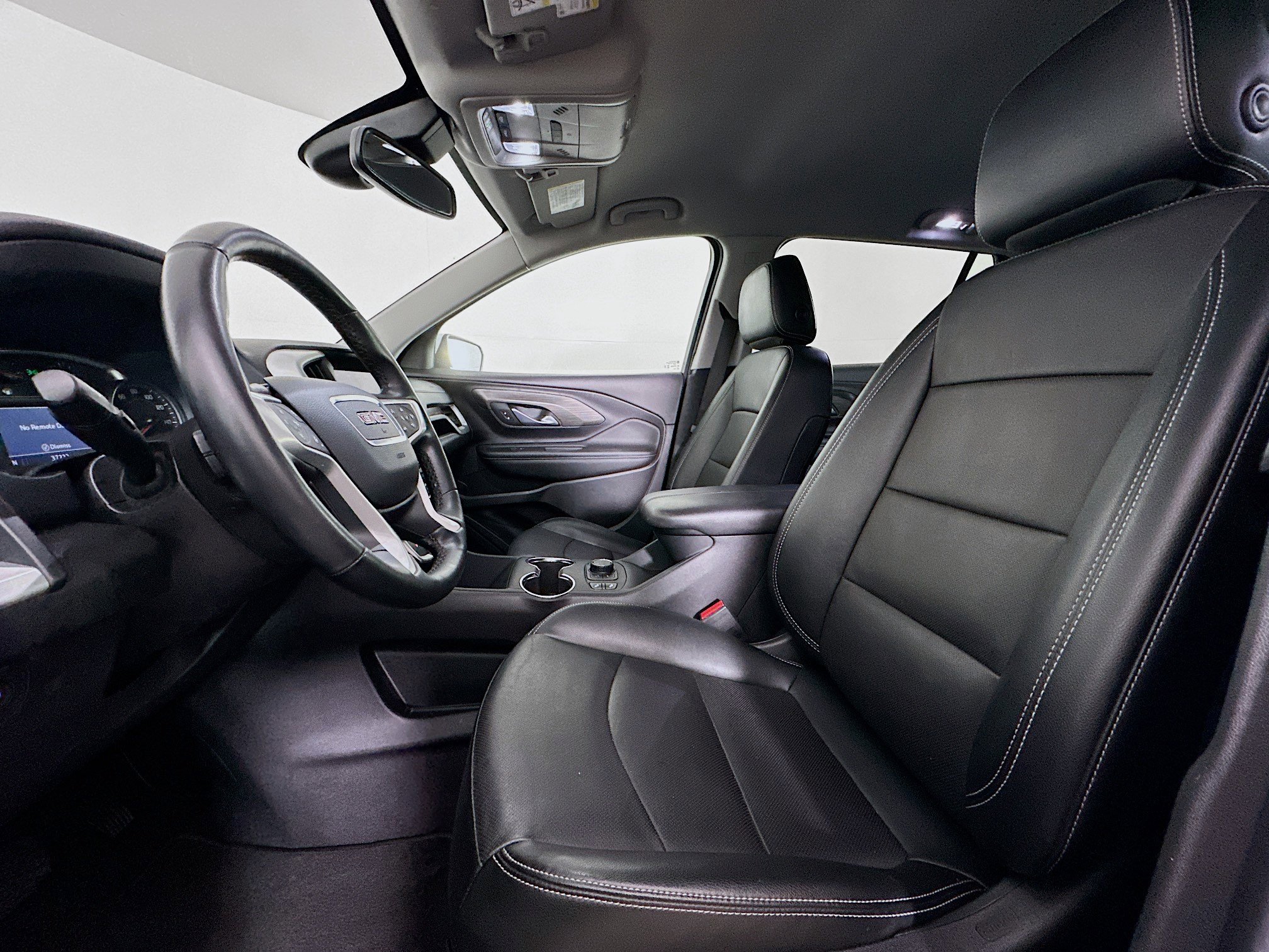 Used 2024 GMC Terrain SLT image 13