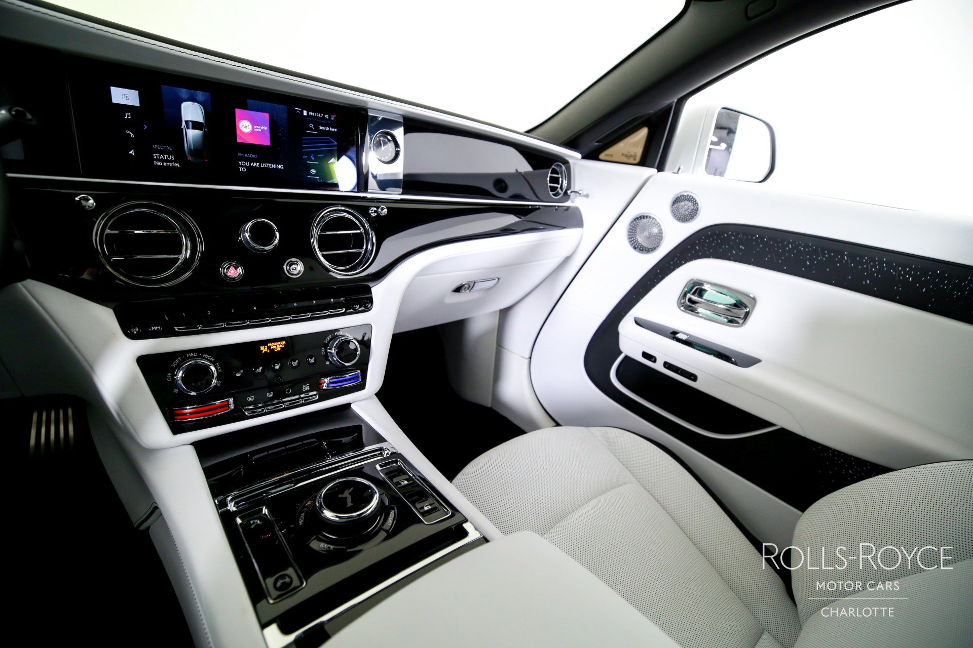 Used 2024 Rolls-Royce Spectre w/ Spectre Launch Package image 16