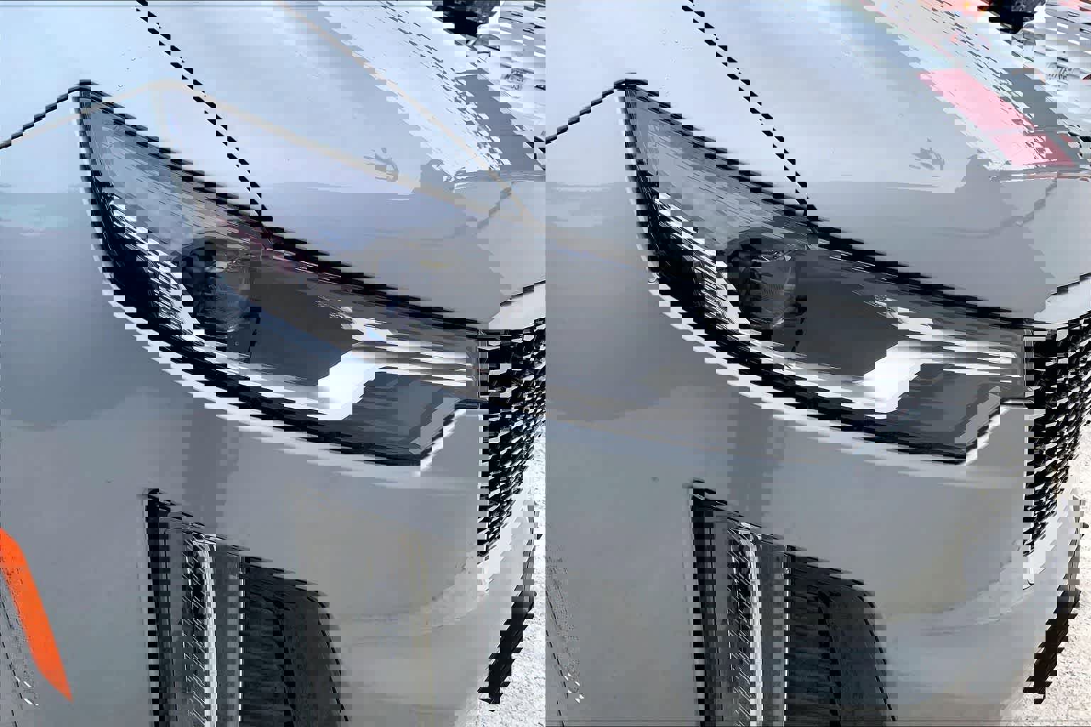 Used 2024 Cadillac XT6 Premium Luxury image 32