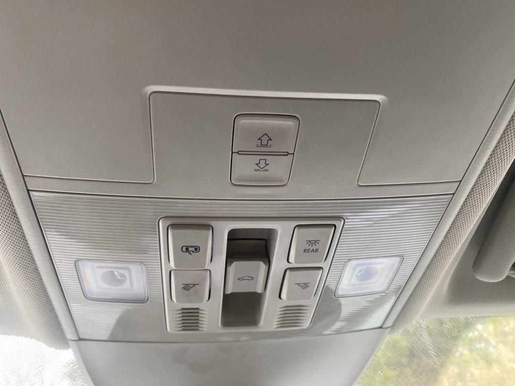 Used 2024 Volkswagen Taos SE image 28