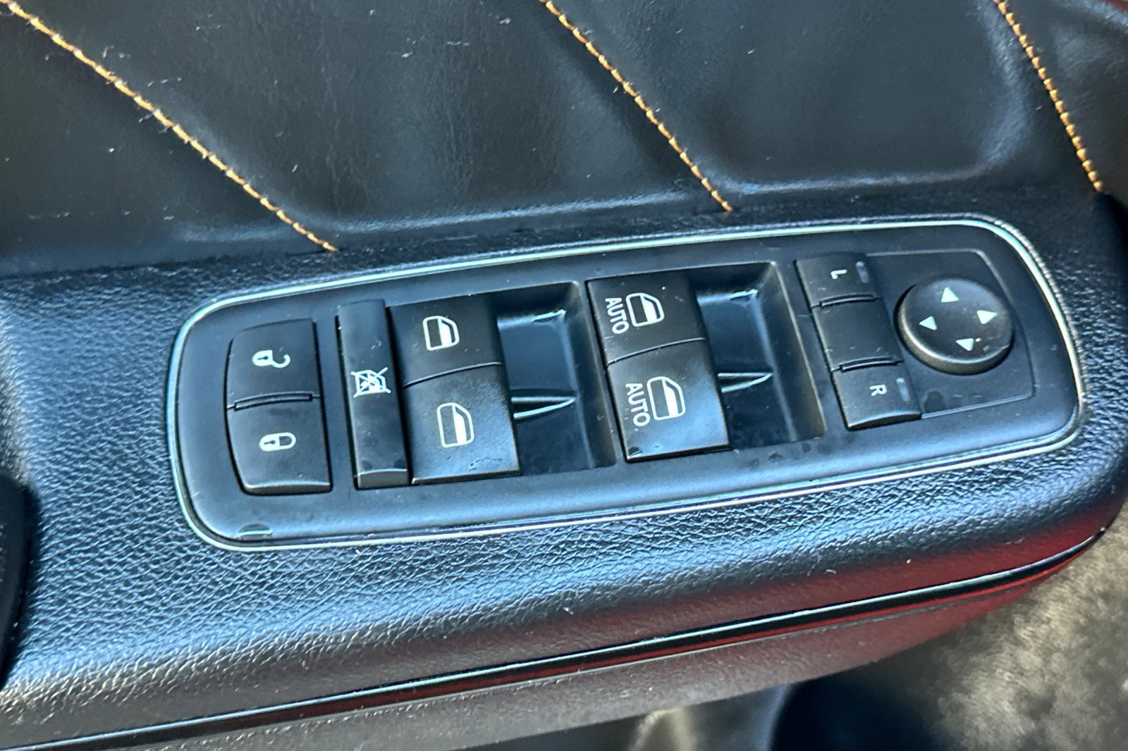 Used 2017 Dodge Charger R/T image 12