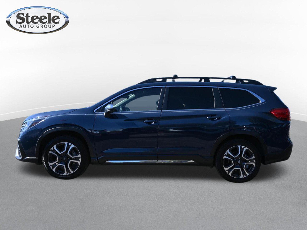 Used 2023 Subaru Ascent Limited w/ Technology Package AWD/4WD image 4
