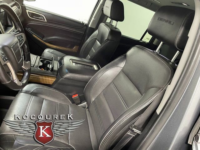 Used 2020 GMC Yukon XL Denali AWD/4WD image 12