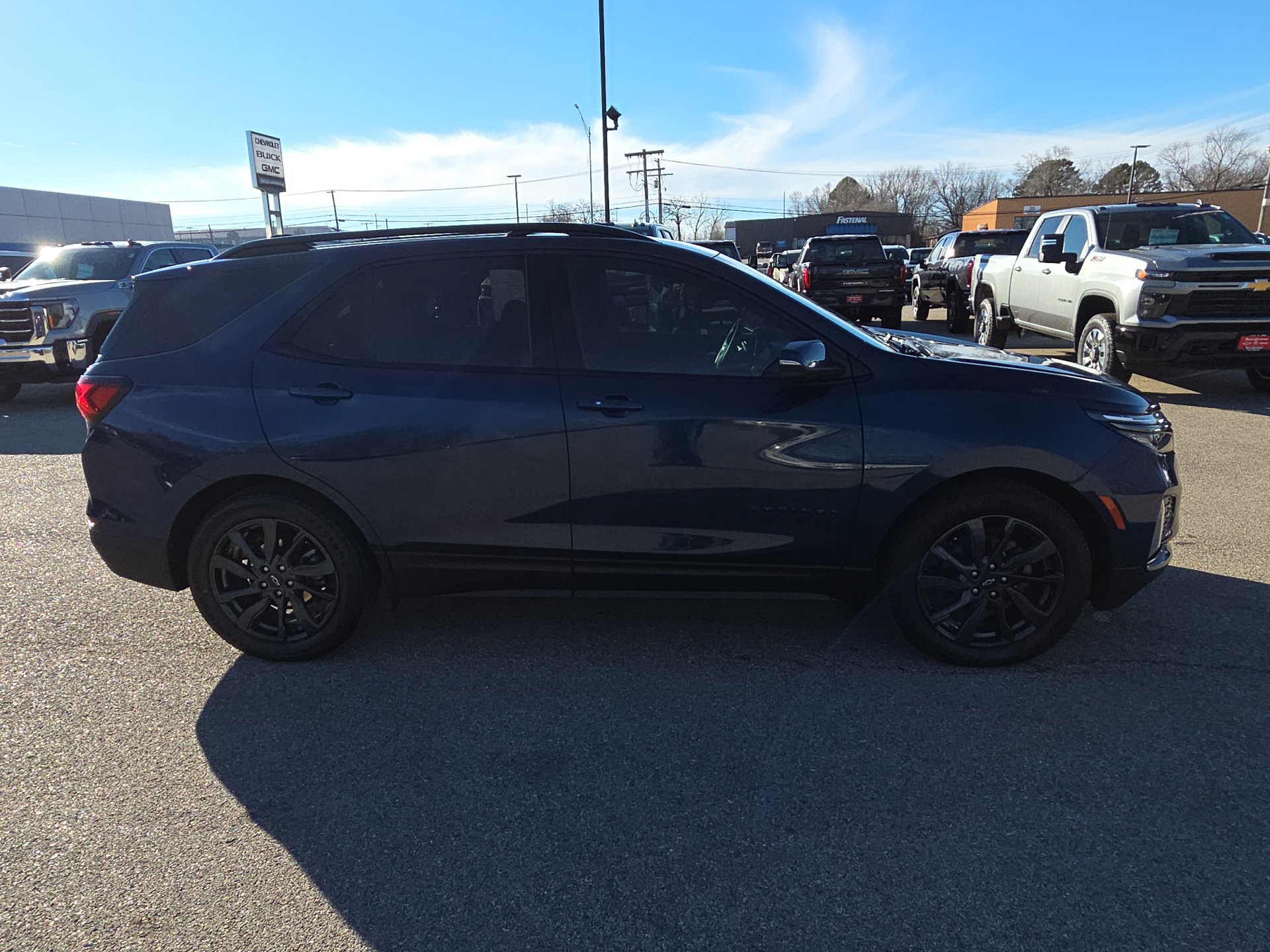 Used 2023 Chevrolet Equinox RS w/ RS Leather Package image 9