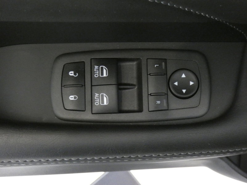 Used 2023 Dodge Challenger SXT w/ Plus Package image 11