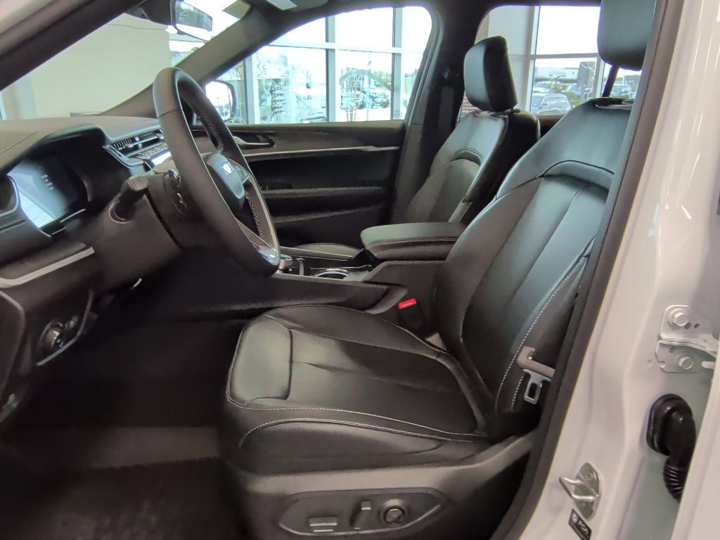 New 2025 Jeep Grand Cherokee Limited image 12