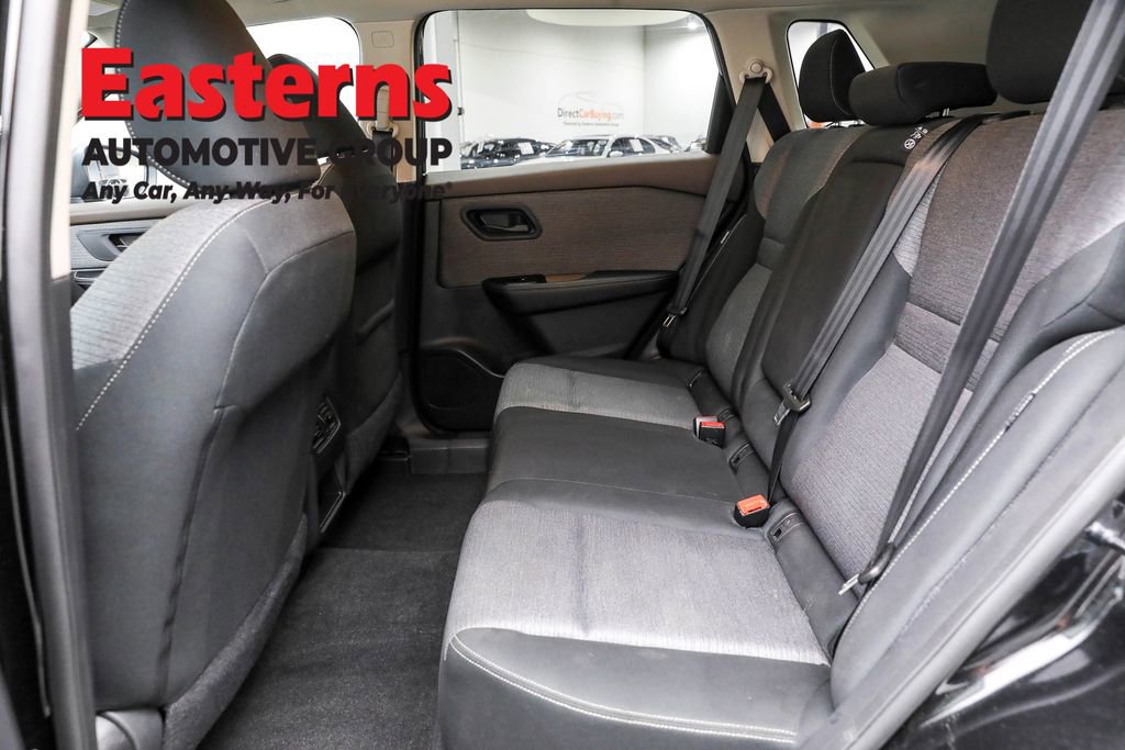 Used 2022 Nissan Rogue S image 21