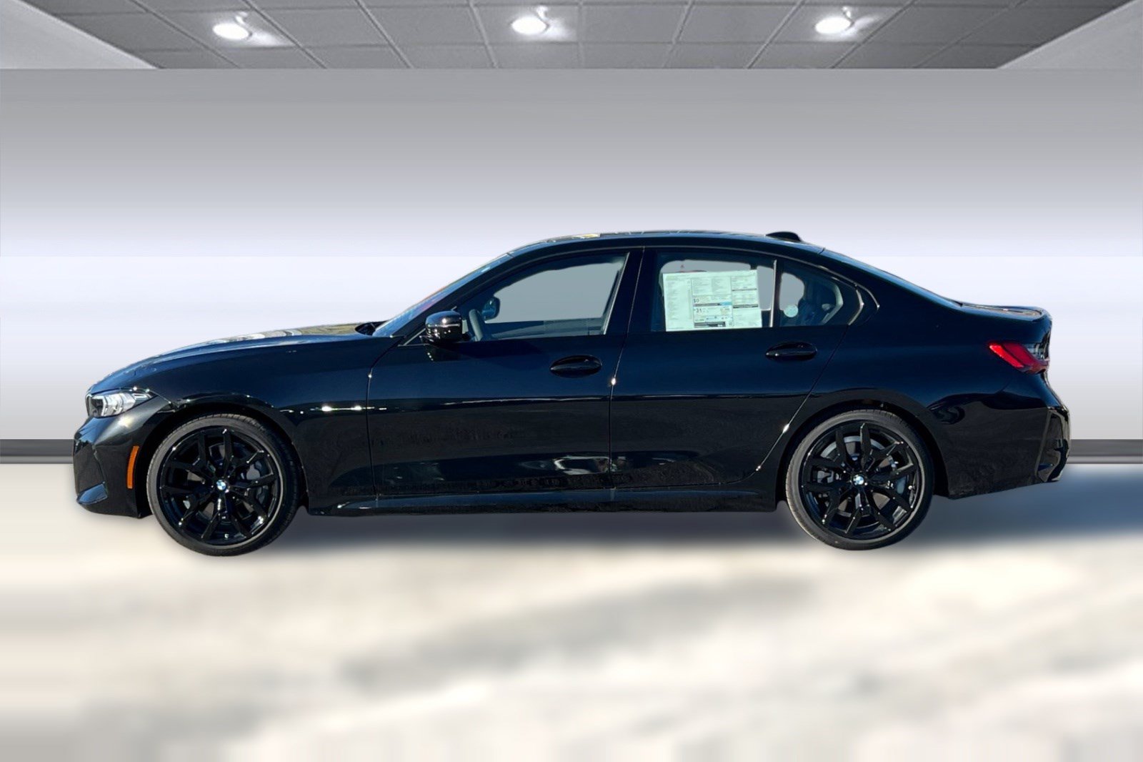 Used 2026 BMW 330i Sedan w/ M Sport Package RWD image 2