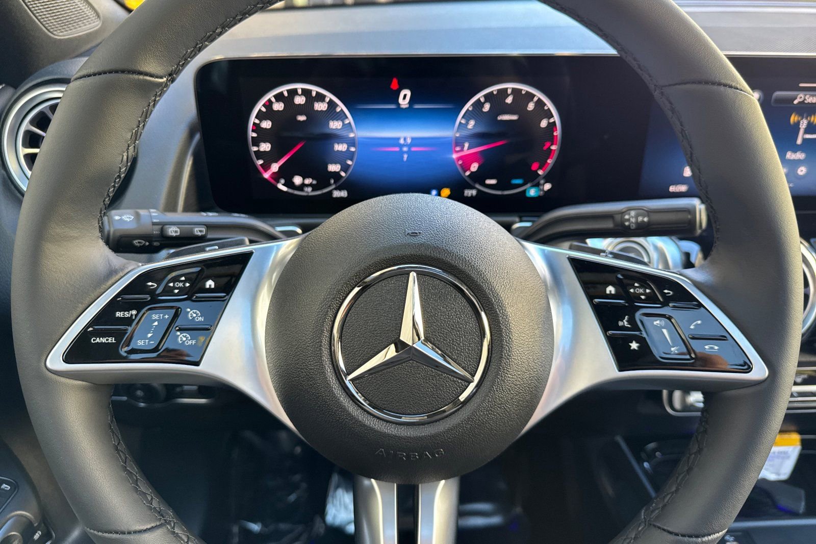 New 2026 Mercedes-Benz GLB 250 image 23