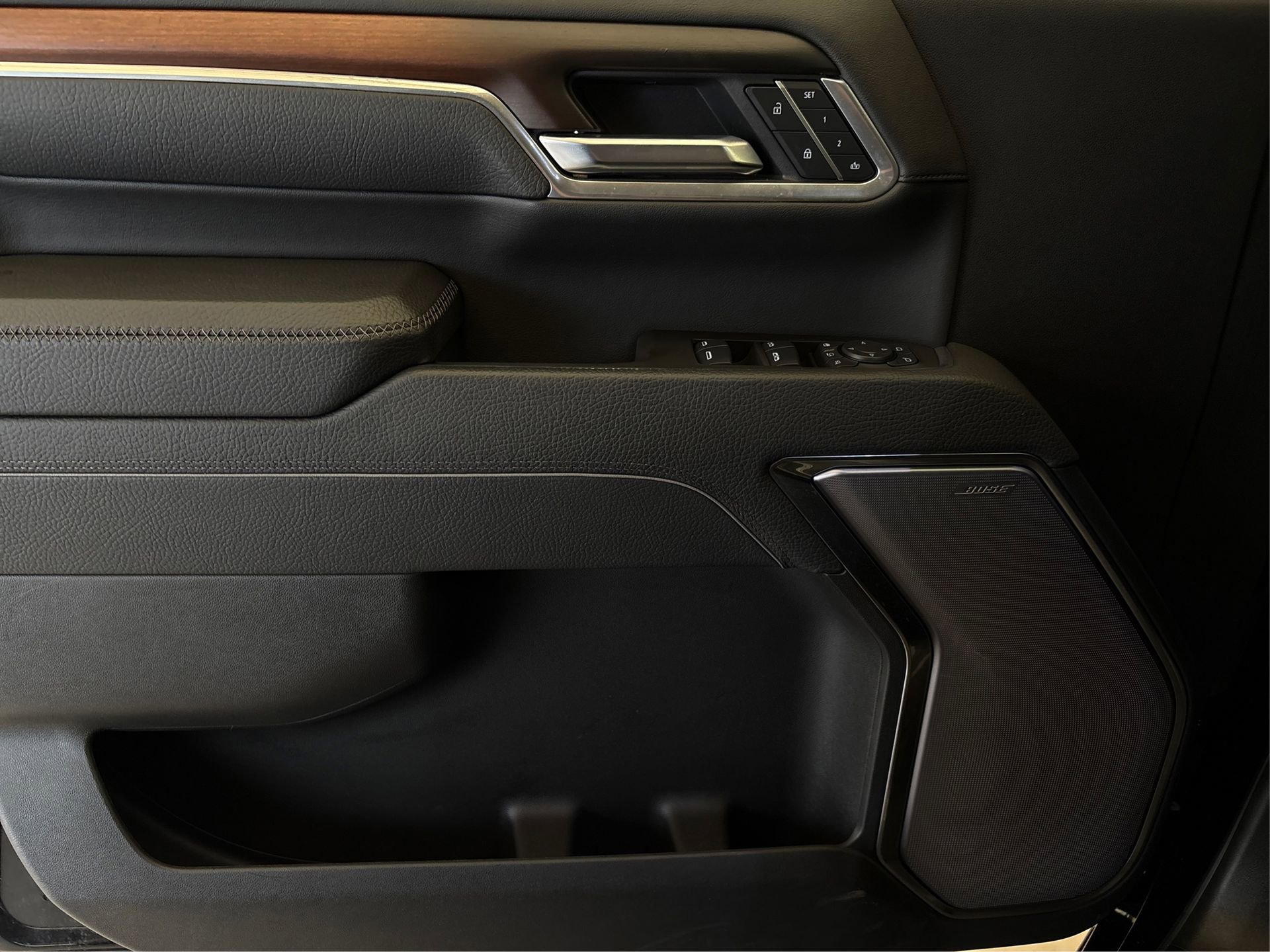 Used 2025 GMC Sierra 3500 Denali image 21