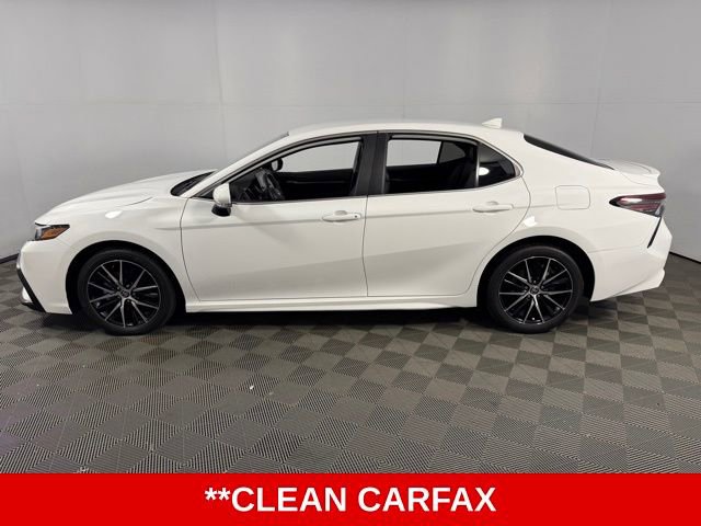 Used 2024 Toyota Camry SE w/ Convenience Package image 5