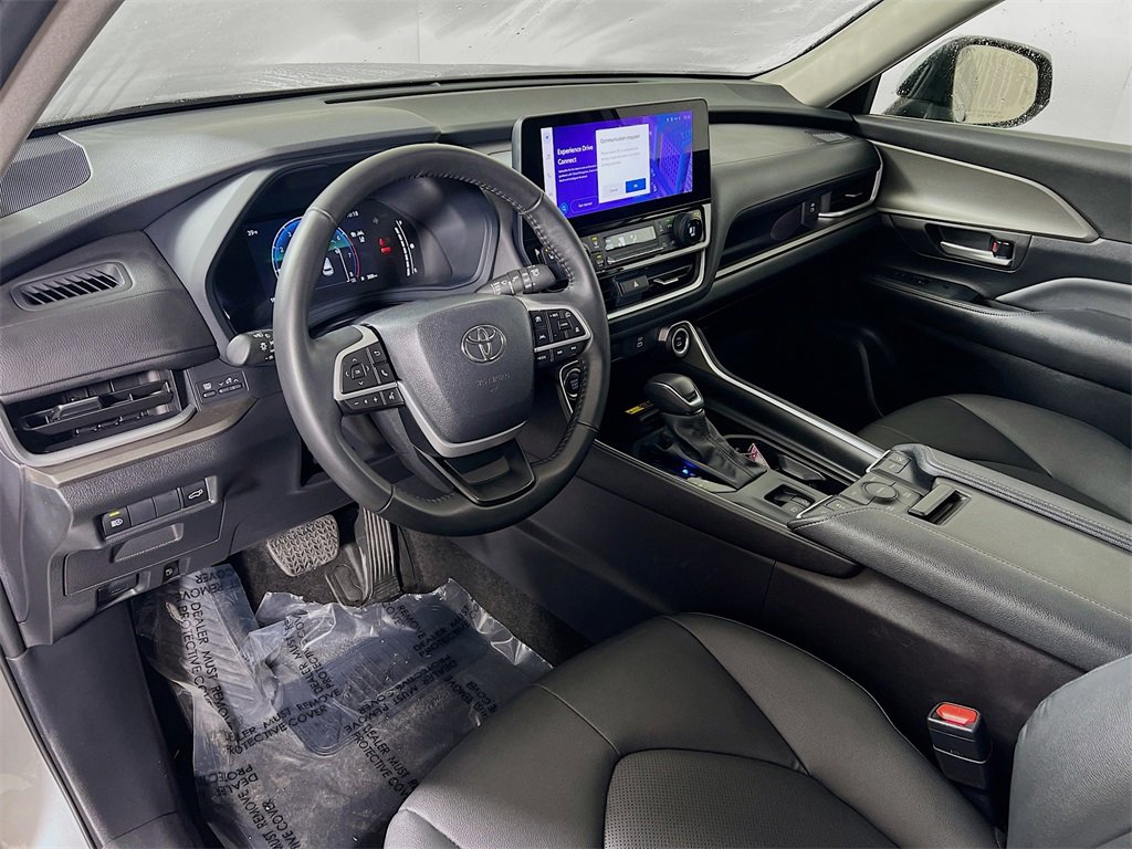 Certified 2025 Toyota Grand Highlander AWD image 10