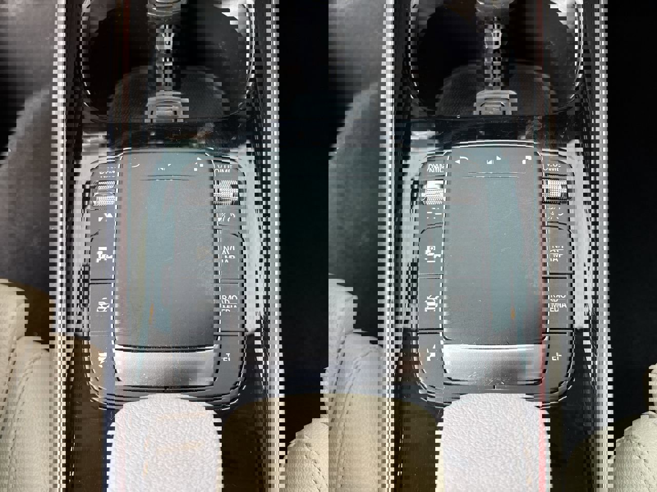 Used 2022 Mercedes-Benz GLB 250 image 31