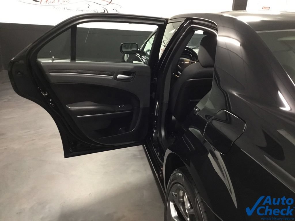Used 2018 Chrysler 300 Touring w/ Sport Appearance Package RWD image 26