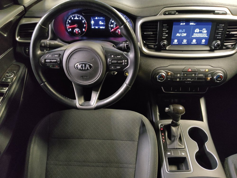 Used 2018 Kia Sorento FWD image 22