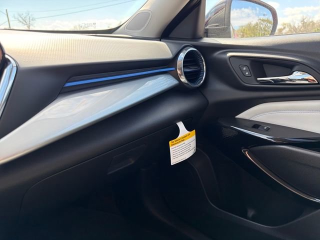 New 2026 Chevrolet Trax LT w/ Sunroof Package image 28