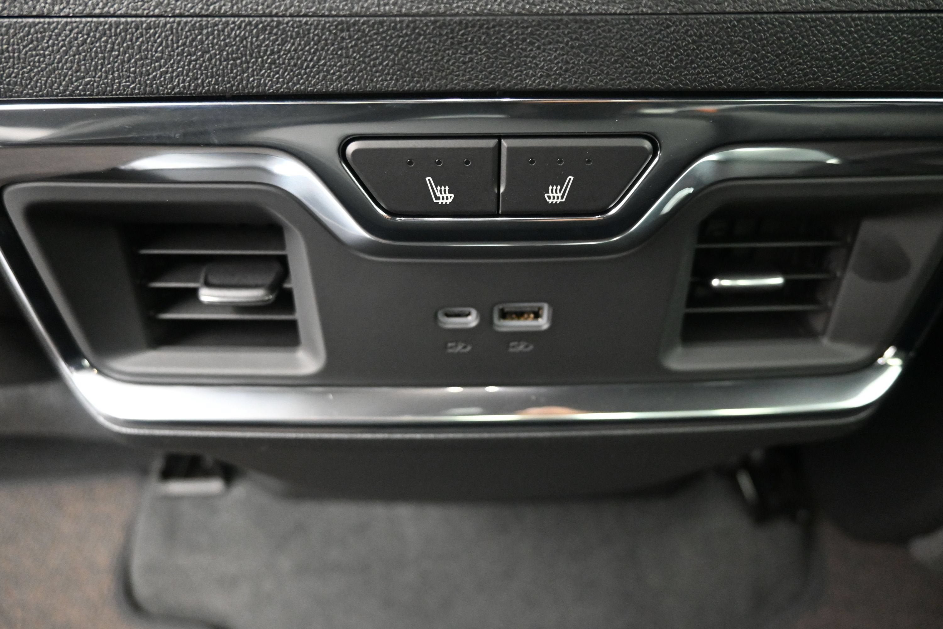 New 2026 Chevrolet Silverado 1500 High Country w/ Midnight Edition AWD/4WD image 25