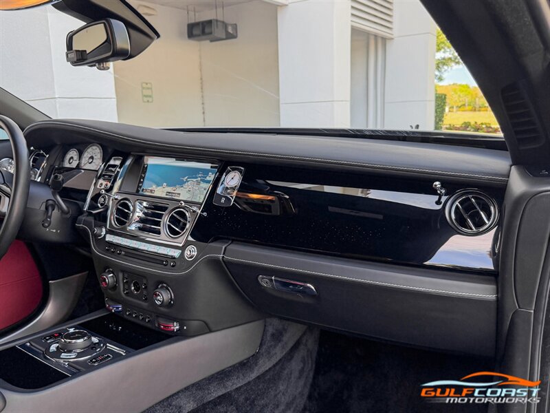 Used 2018 Rolls-Royce Wraith RWD image 39