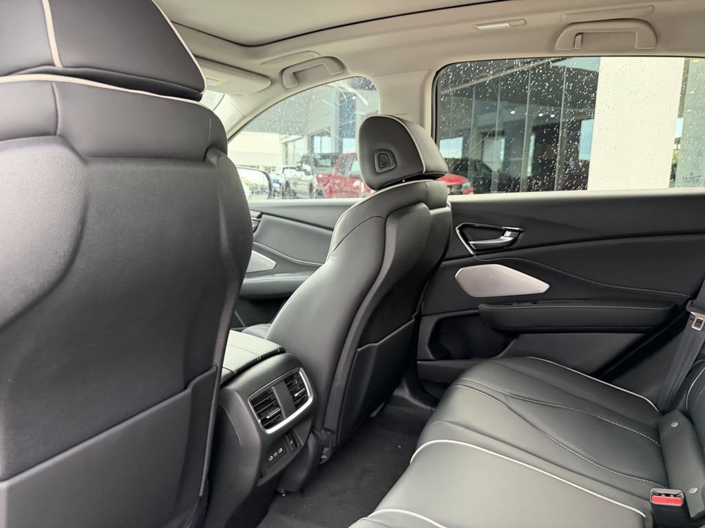 New 2026 Acura RDX w/ Advance Package AWD/4WD image 16