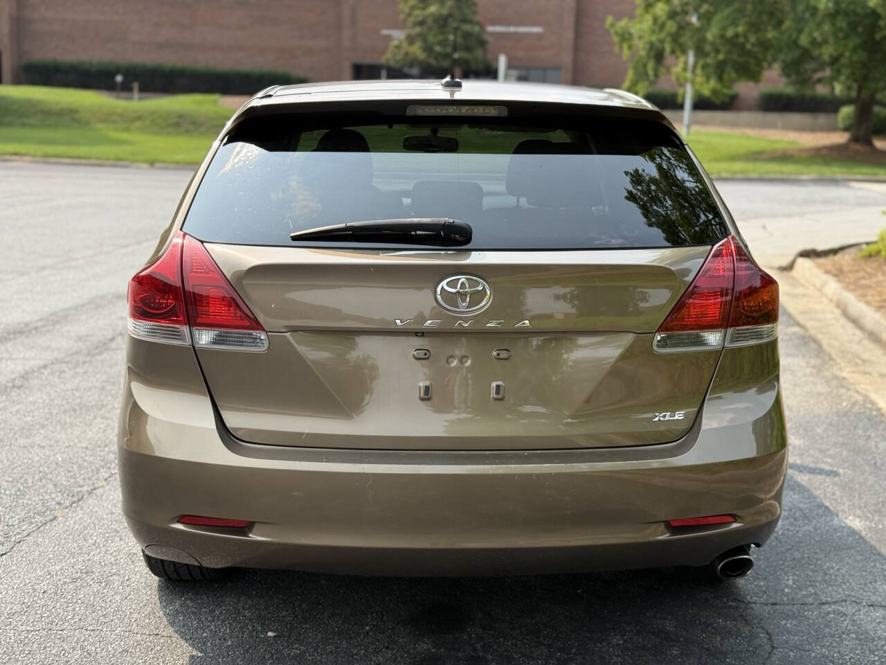 Used 2014 Toyota Venza XLE FWD image 5