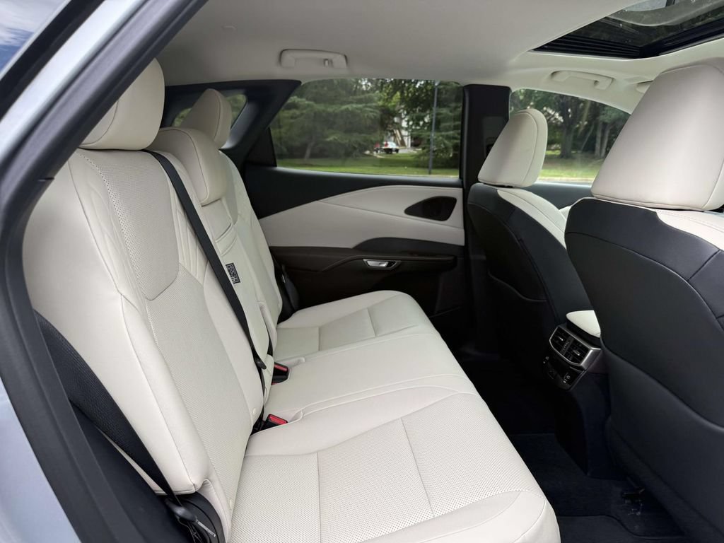 Used 2024 Lexus RX 350 Premium w/ Cold Area Package AWD/4WD image 16