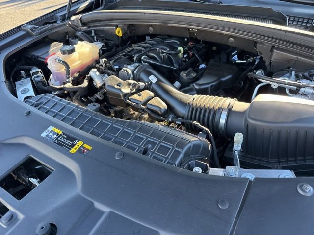 Used 2025 Jeep Grand Cherokee Laredo w/ Luxury Tech Group I image 29