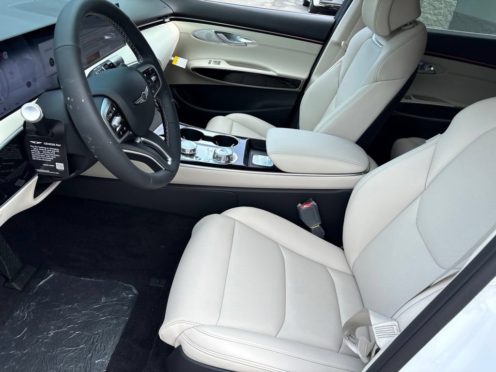 New 2027 Genesis GV70 2.5T AWD/4WD image 8
