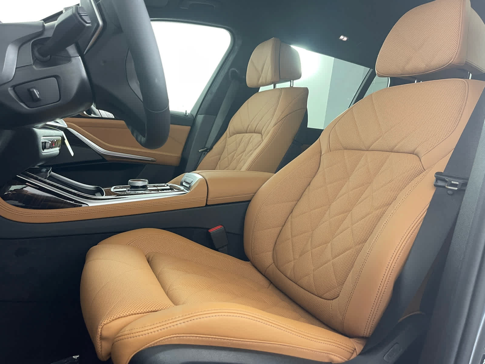 New 2027 BMW X7 xDrive40i w/ Executive Package AWD/4WD image 11