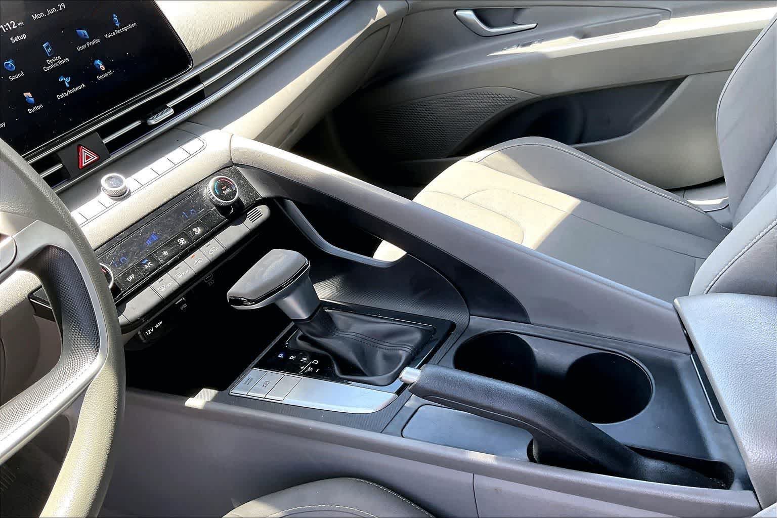 Used 2024 Hyundai Elantra SEL FWD image 16