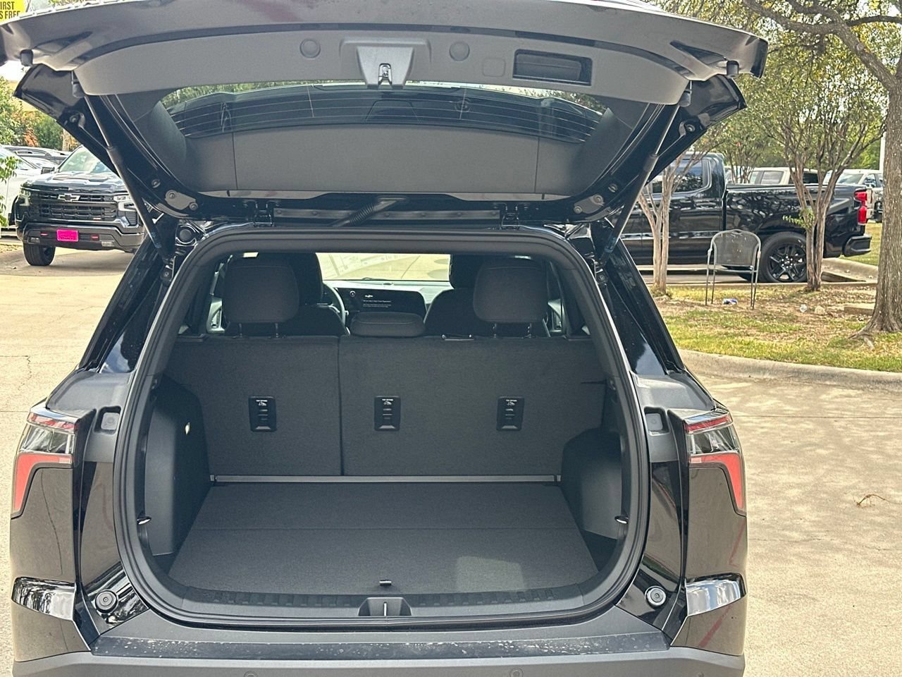 New 2027 Chevrolet Equinox LT FWD image 29