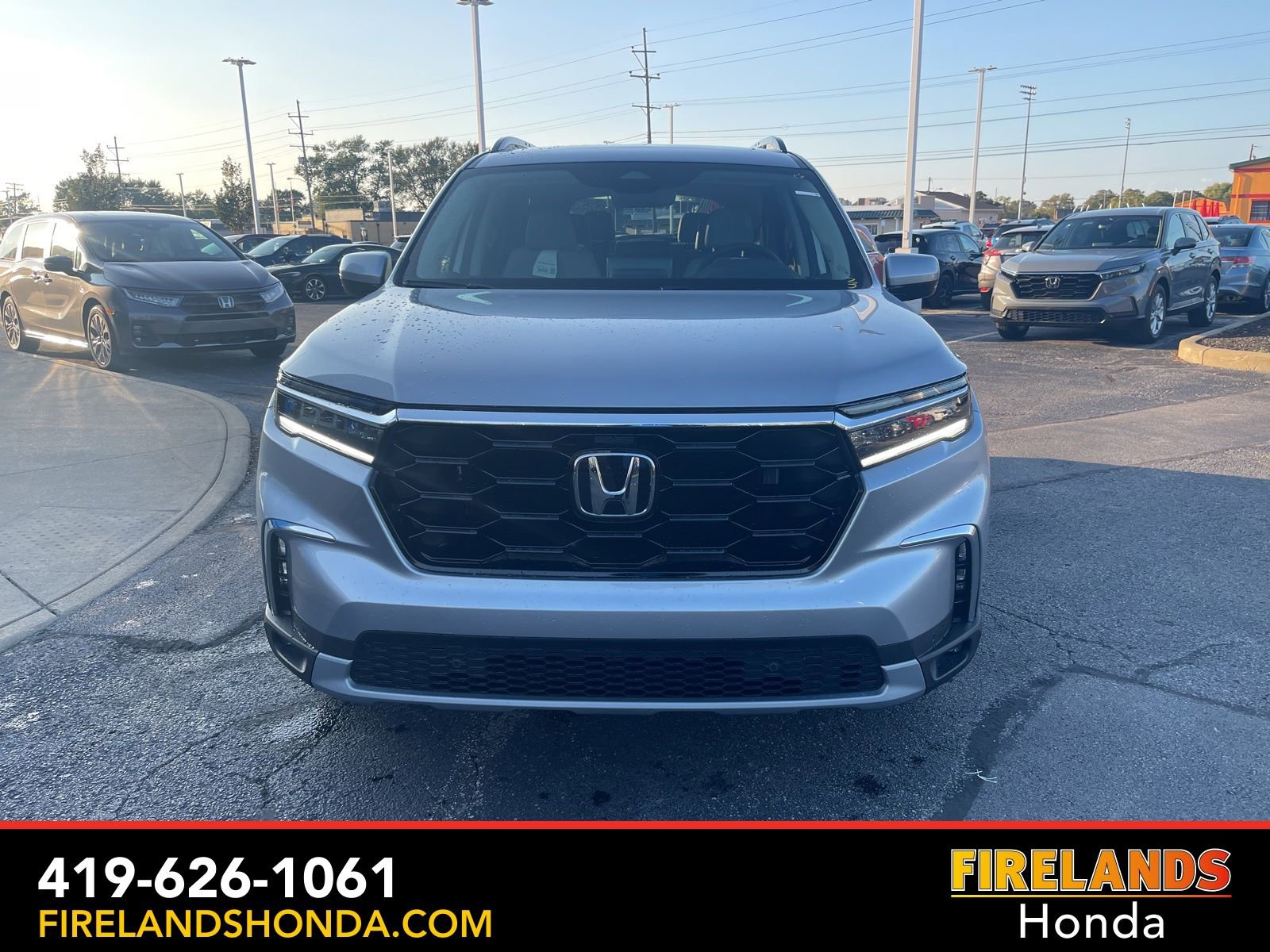 New 2025 Honda Pilot Touring image 3