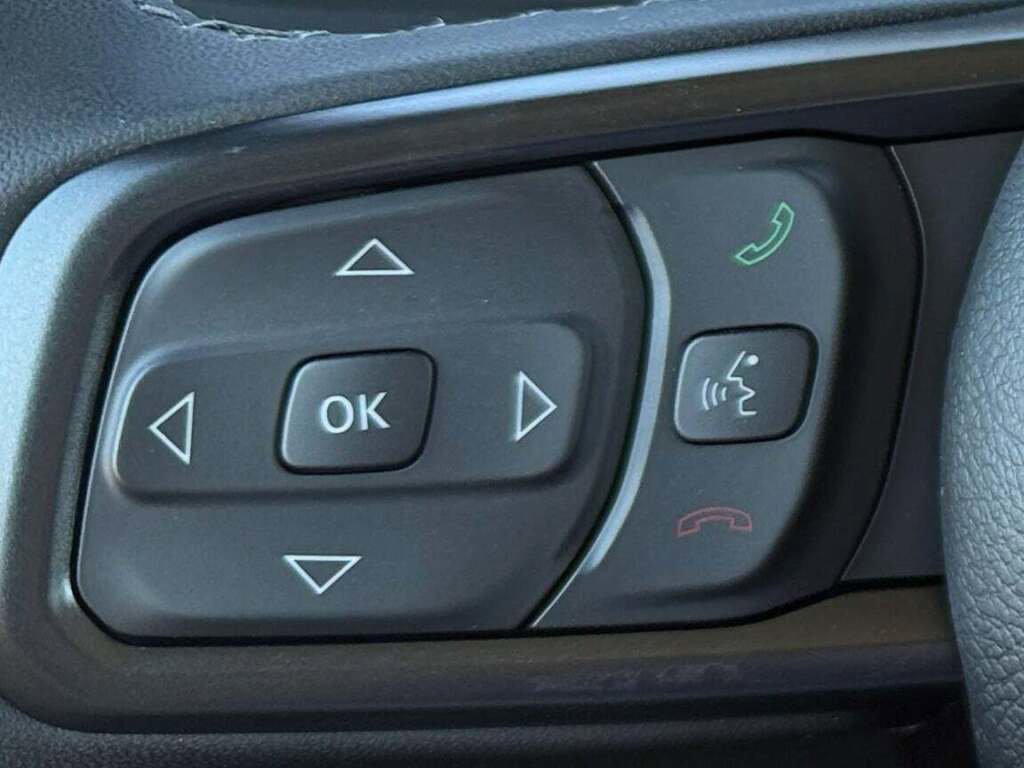 New 2025 Jeep Gladiator Sport image 31