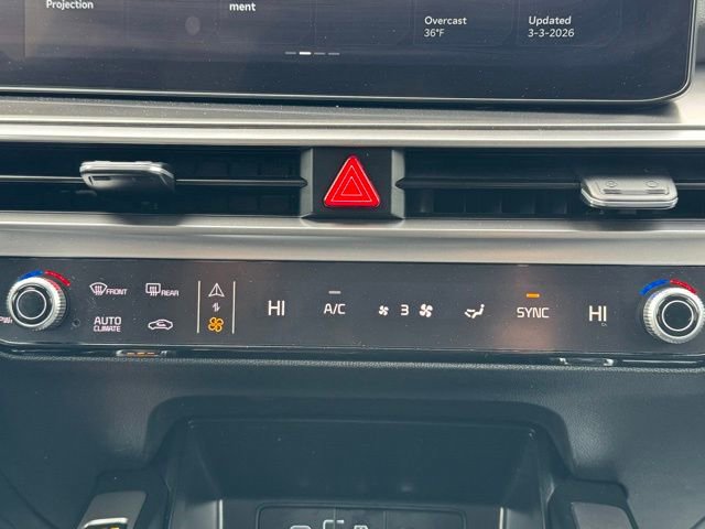 Used 2025 Kia Sorento S image 13