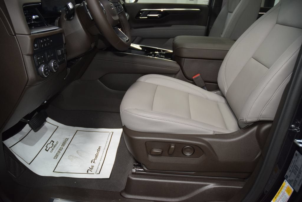 New 2026 Chevrolet Suburban Z71 w/ Z71 Off-Road Package AWD/4WD image 41