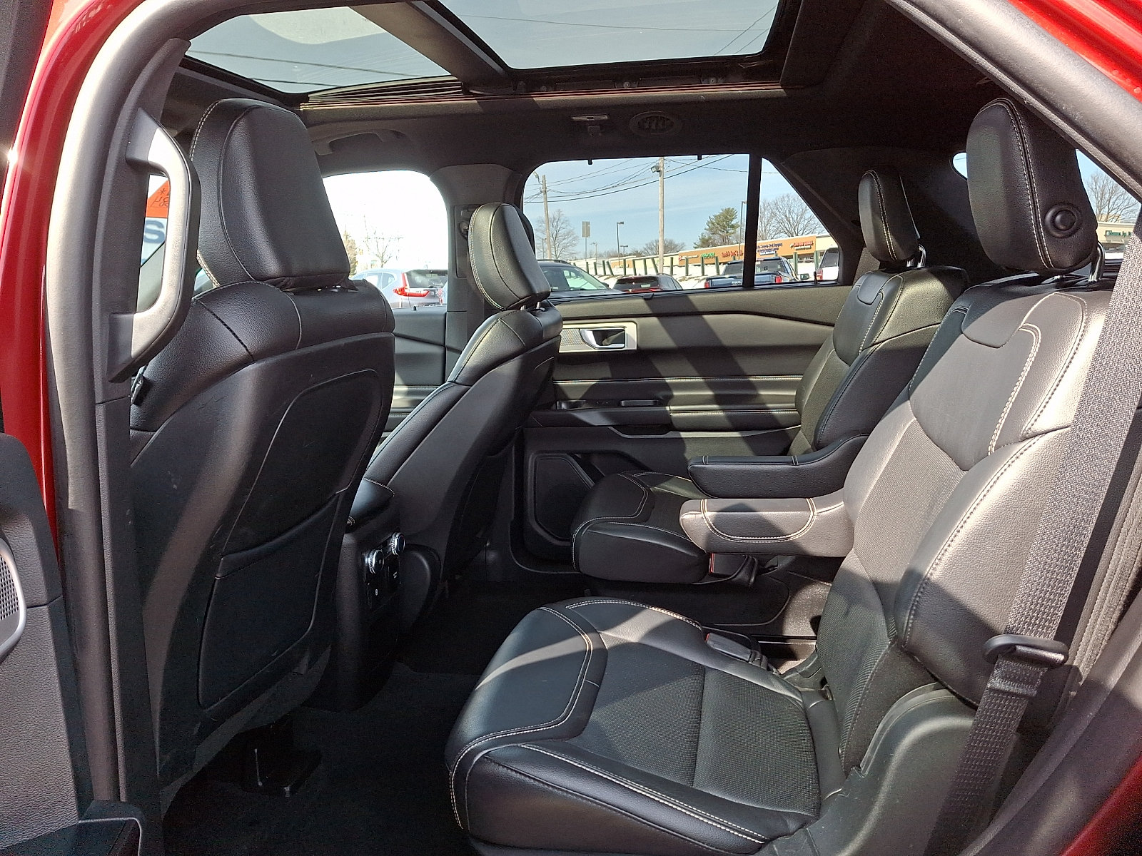 Used 2020 Ford Explorer ST AWD/4WD image 11