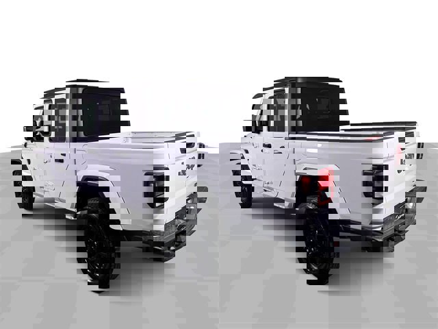 Used 2023 Jeep Gladiator Overland image 6