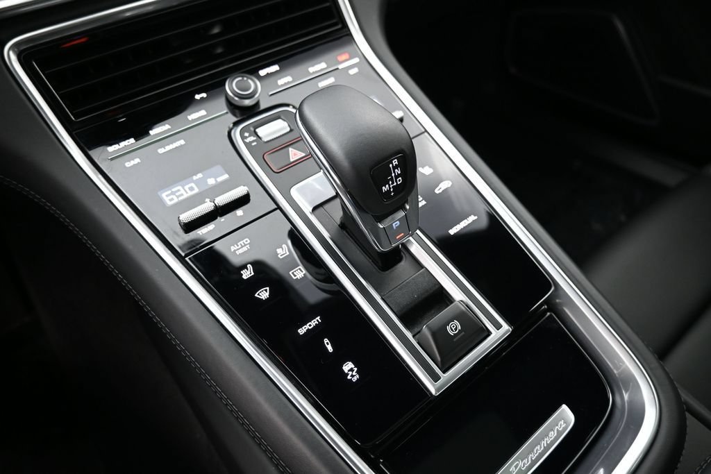 Certified 2023 Porsche Panamera Platinum Edition RWD image 24