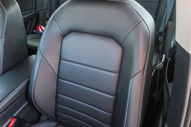 Used 2024 Volkswagen Jetta SE image 24