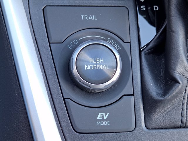 Used 2019 Toyota RAV4 Limited w/ Limited Grade Weather Package AWD/4WD image 12