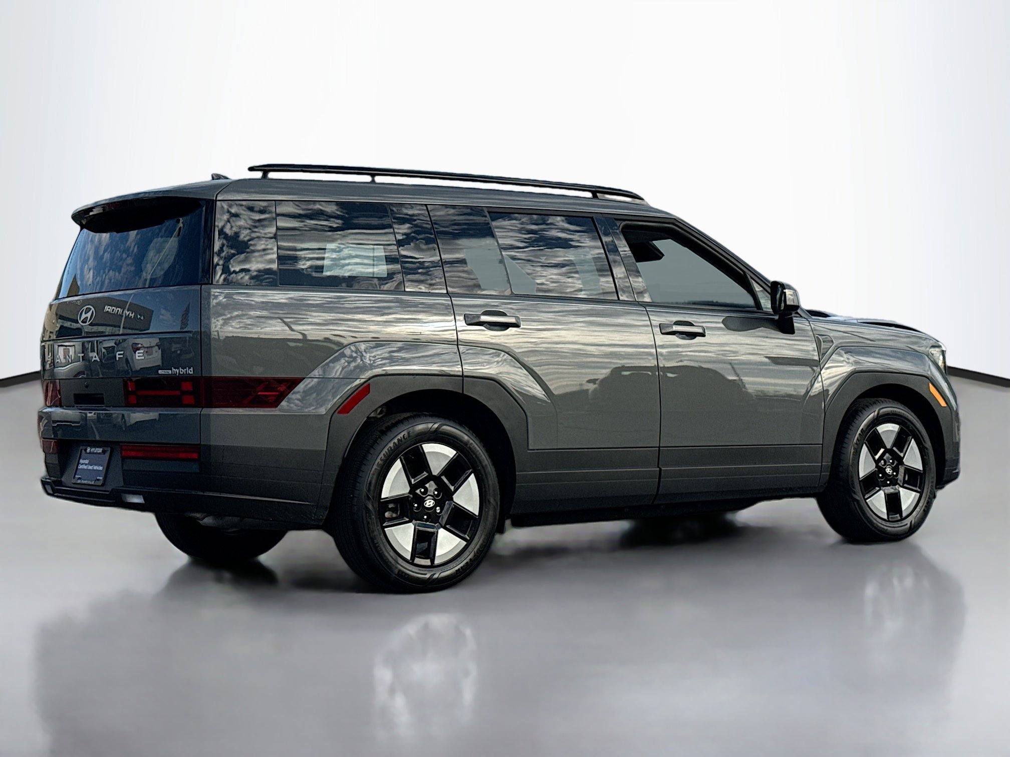 Used 2025 Hyundai Santa Fe SEL image 2