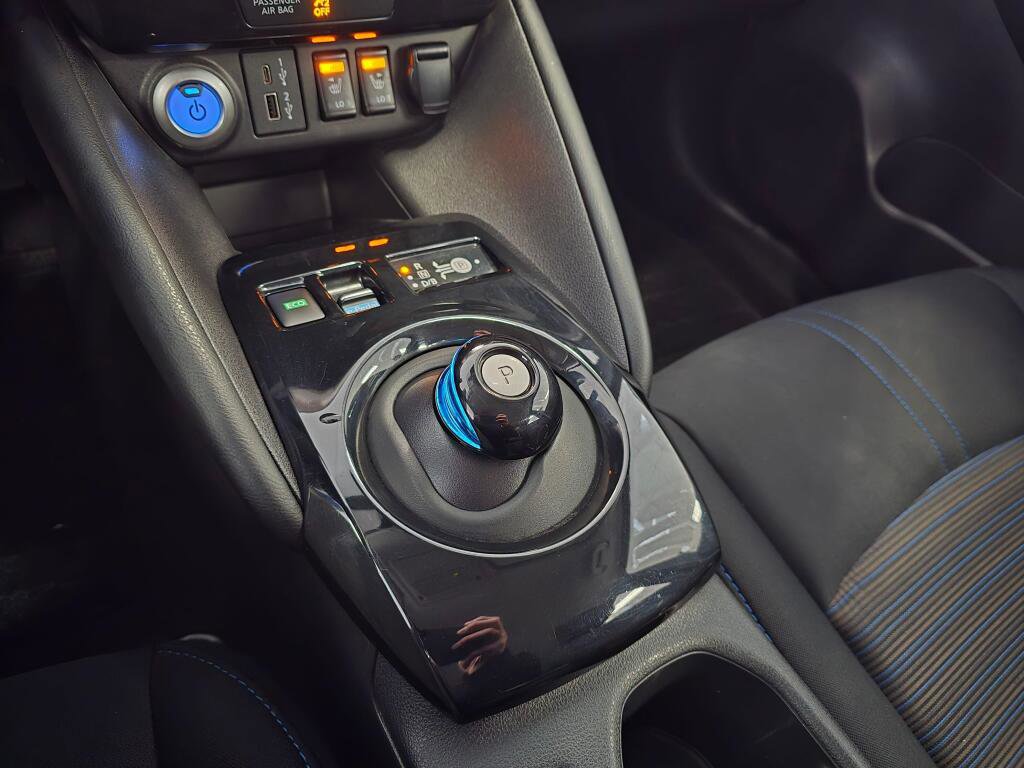 Used 2021 Nissan Leaf SV image 33