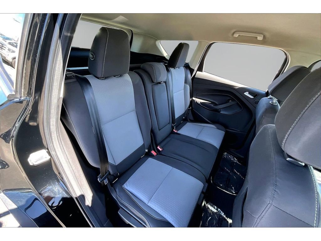 Used 2017 Ford Escape SE w/ Equipment Group 201A FWD image 24