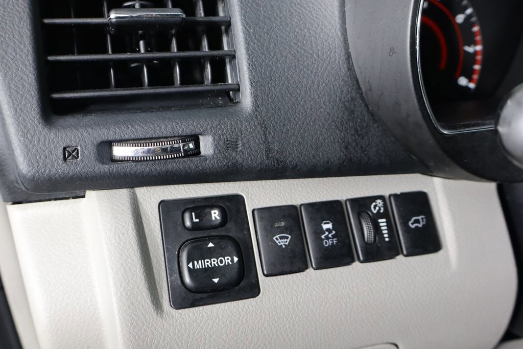 Used 2012 Toyota Highlander Limited w/ Tow Pkg image 24